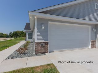 118 Beacon Harbor Pkwy, East Moline, IL 61244