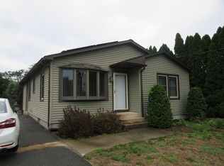 195 West St, Ludlow, MA 01056