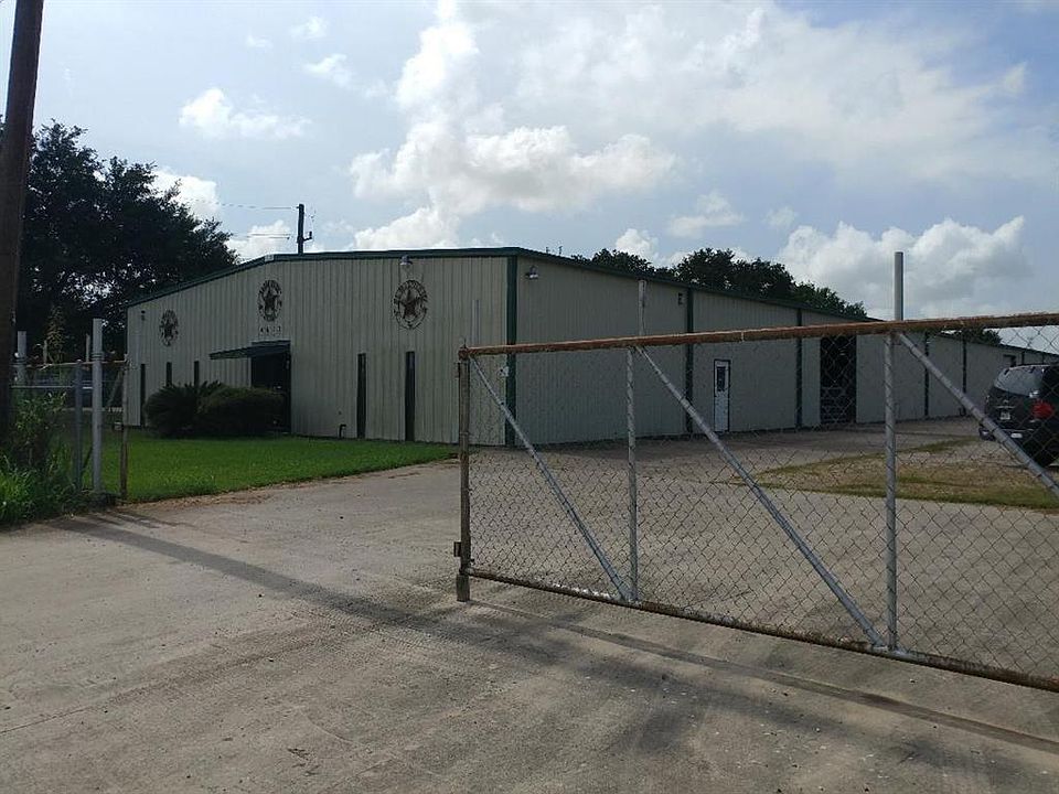 1st image of 4613 5th St