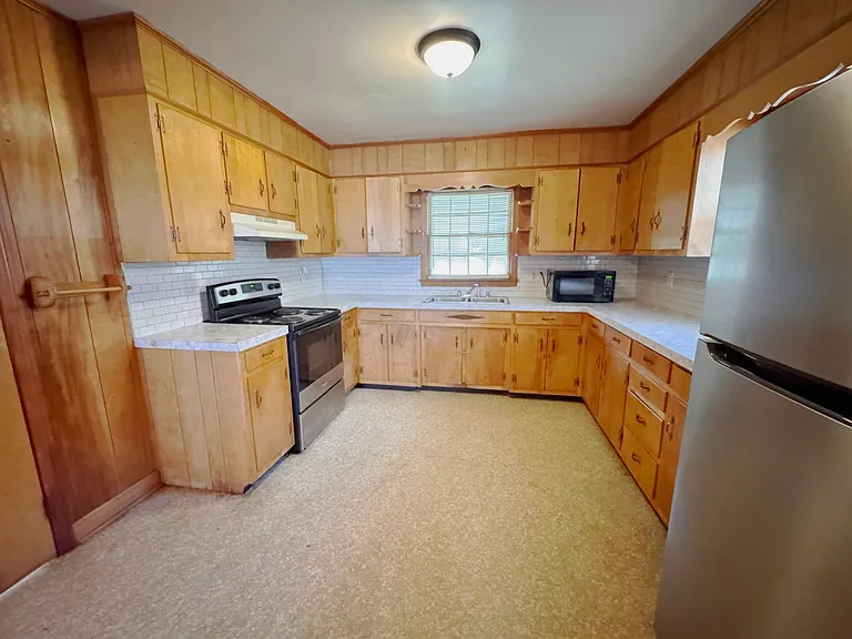229 Alpine Dr — Photo 9