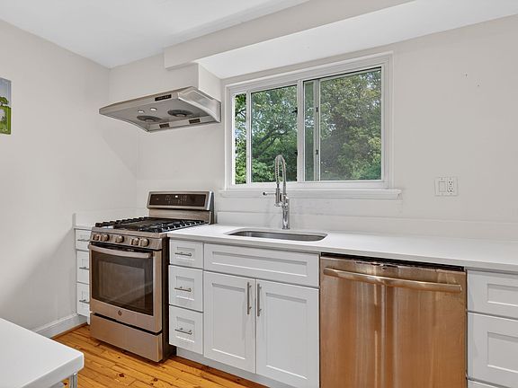 4th image of 4325 47th St NW
