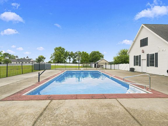 4th image of 1132 N Farm Road 185