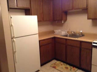 1061 Memorial Ave #3B, West Springfield, MA 01089