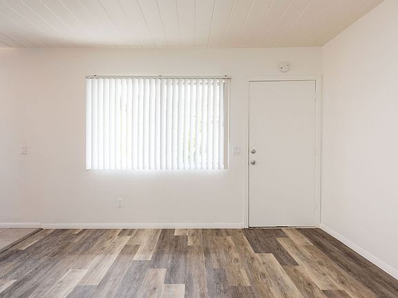 4th image of 935 Agate St #10