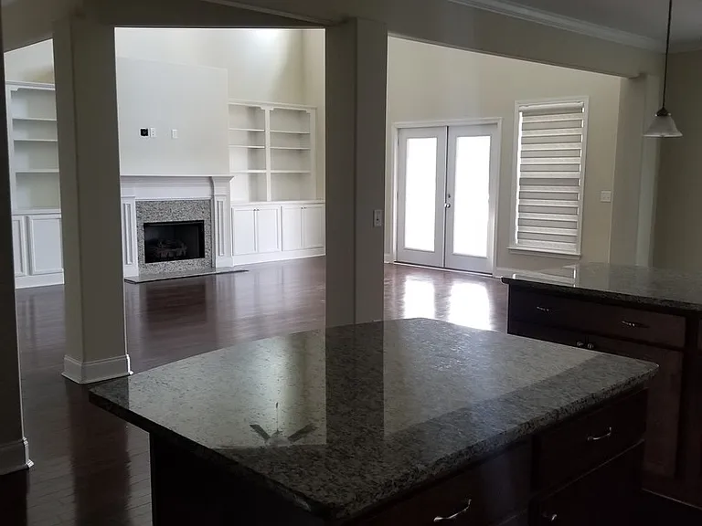 612 Wyndham Way — Photo 3