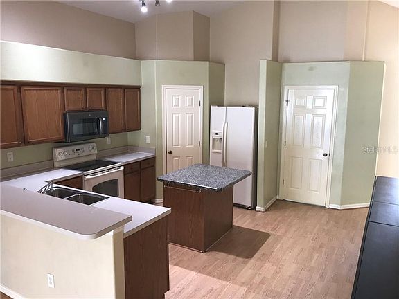 4th image of 7617 Beatty Dr