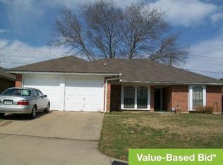 1524 Clarendon St, Fort Worth, TX 76134