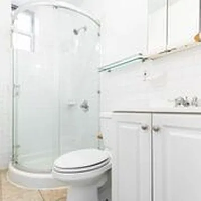 Rented by Bond New York | media 26