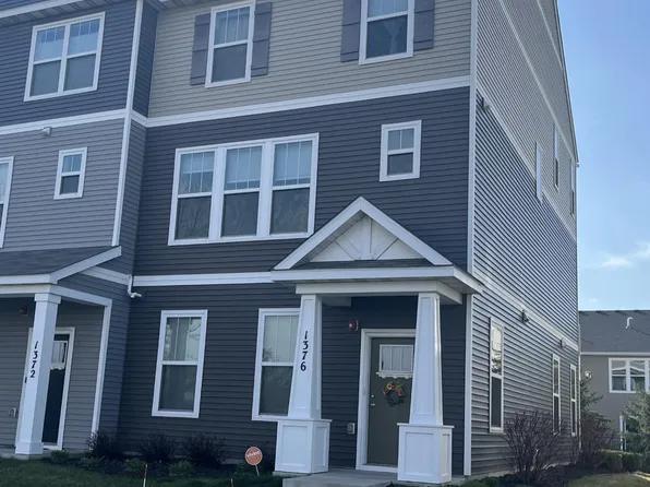 1376 Old Highway 8 NW, New Brighton, MN 55112