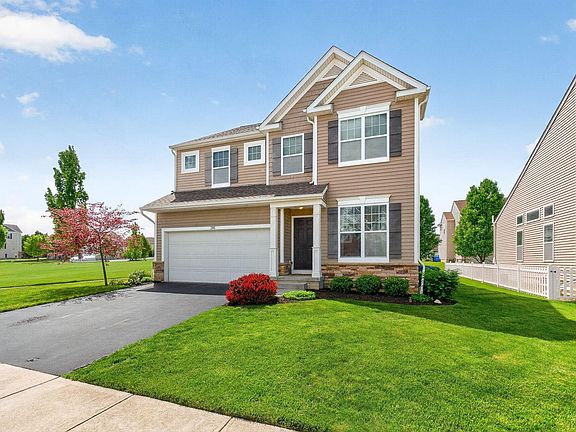 3rd image of 395 Josaphat Way