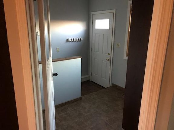 Entry/foyer with stairs to the basement