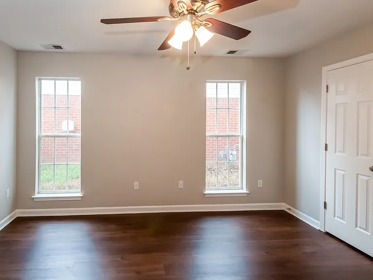 5456 Pollard Dr — Photo 9