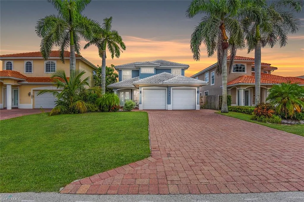 4 bed, 5.0 bath, 2892 sqft, $18,375 — Photo 2