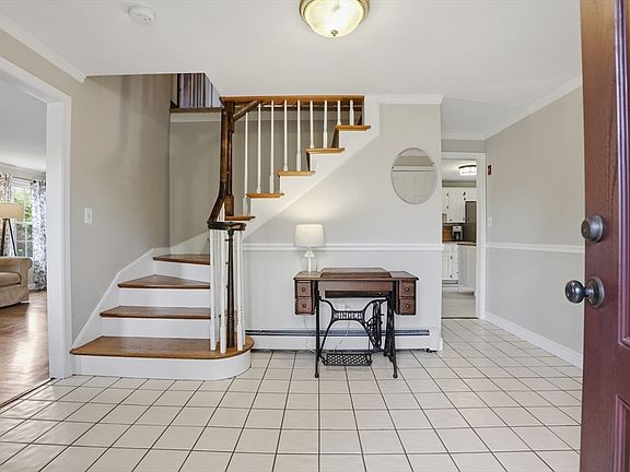 5th image of 20 Larson Rd