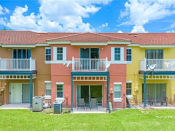 2nd image of 952 Park Terrace Cir