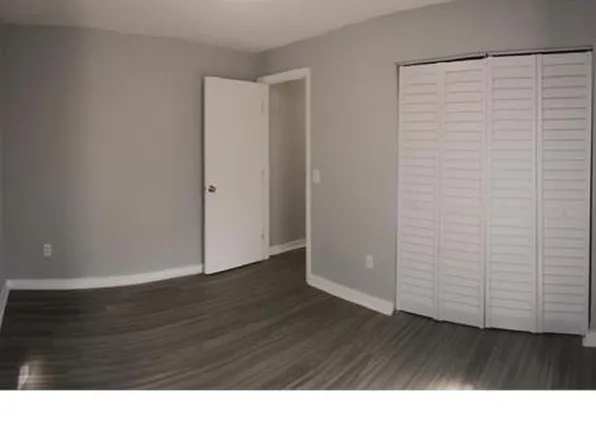 5300 NW 26th Ave #21, Miami, FL 33142