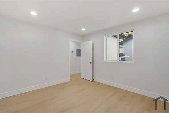 2821 Blanchard St #1 — Photo 8