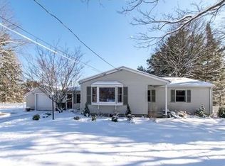 4 Karen Dr, Wilbraham, MA 01095