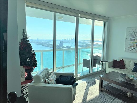 3rd image of 1800 N Bayshore Dr APT 3505