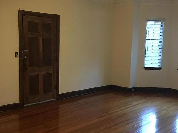 4th image of 3311 Pine St APT 2