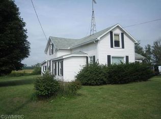 7000 Milnes Rd, Jonesville, MI 49250