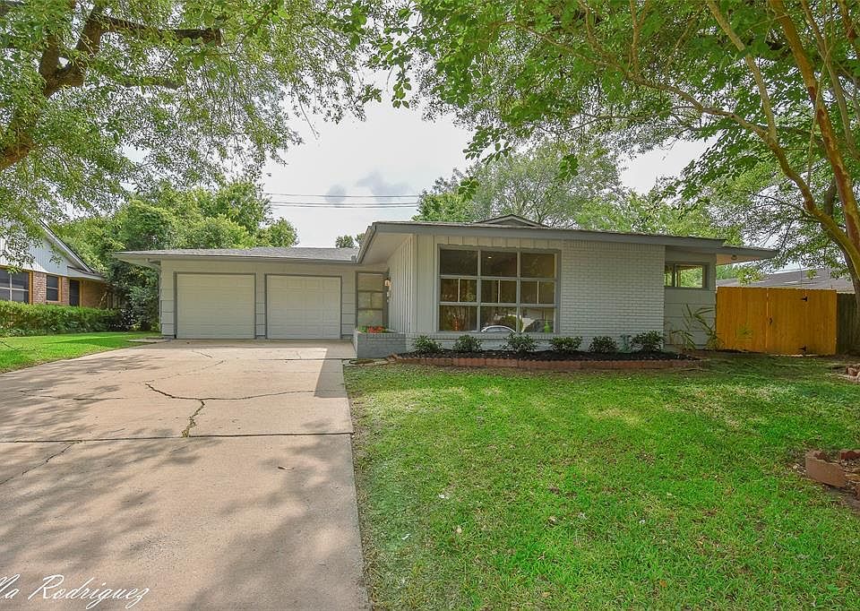 1st image of 7103 Sandpiper Dr