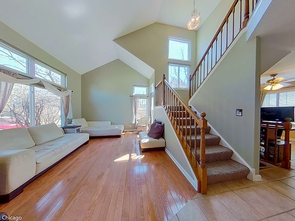 2nd image of 558 W Camden Ln