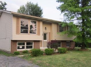 294 Plainview Dr, Bolingbrook, IL 60440