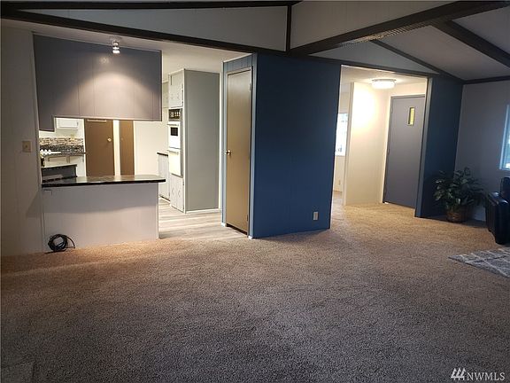4th image of 8806 52nd Avenue Ct E