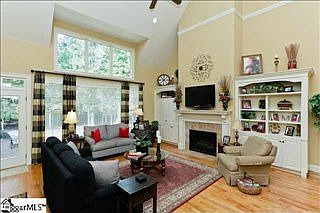 4th image of 20 Rolleston Dr