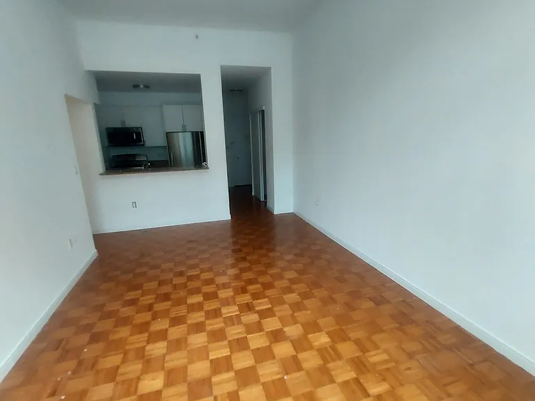 33 W End Ave #12F — Photo 5