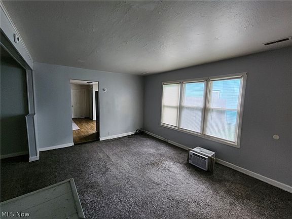 4th image of 3795 W 36th St
