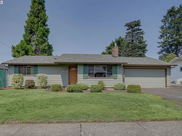 17035 SE Salmon St, Portland, OR 97233