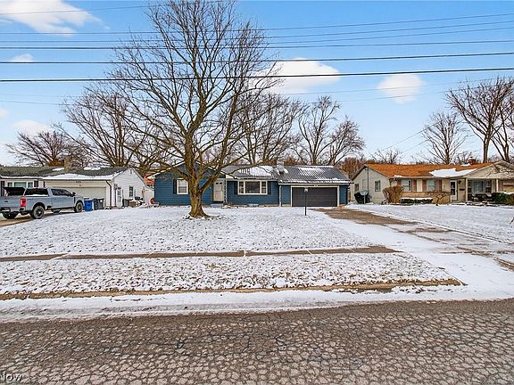 2nd image of 390 Ridgefield Ave