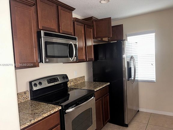 3rd image of 362 Carina Cir #362