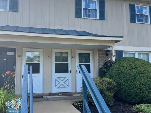 22 Wexford Dr, North Wales, PA 19454