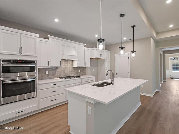 4th image of 10509 Vista View Dr