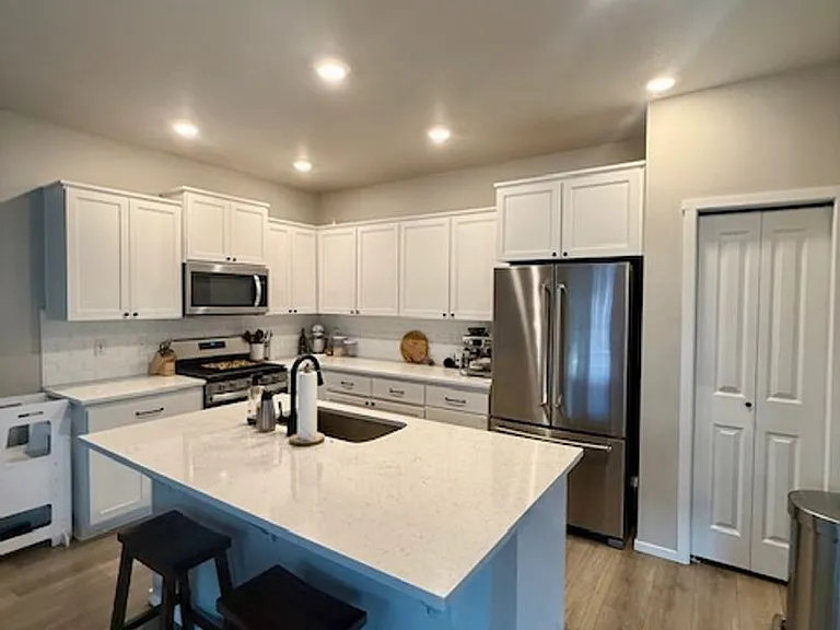20639 Rolen Ave — Photo 5