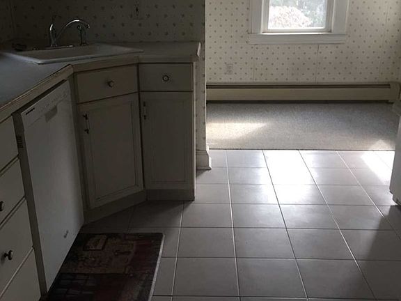 4th image of 93 Bradford St