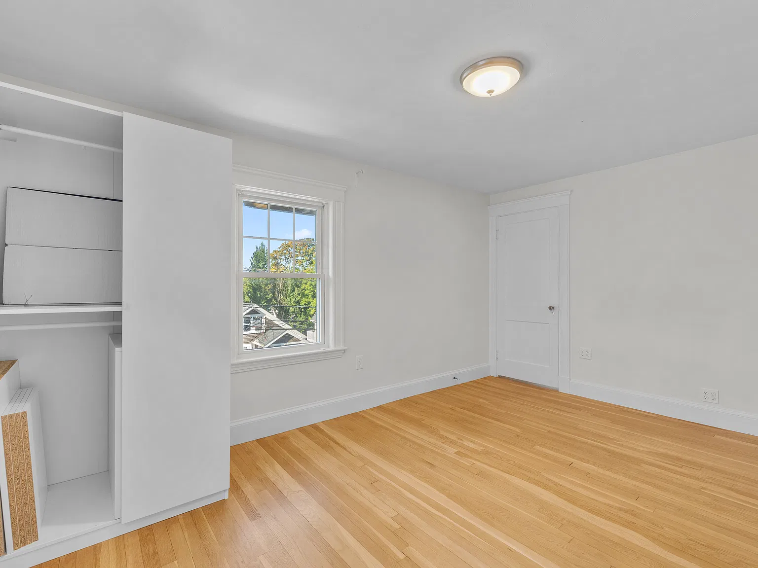 2 bed, 975 sqft, $3,000 — Photo 4