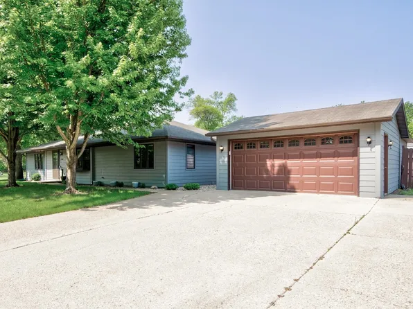 2308 Chicago Ave, Spirit Lake, IA 51360