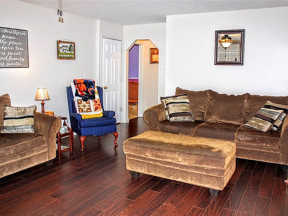 2nd image of 132 Meadow Vale Ct