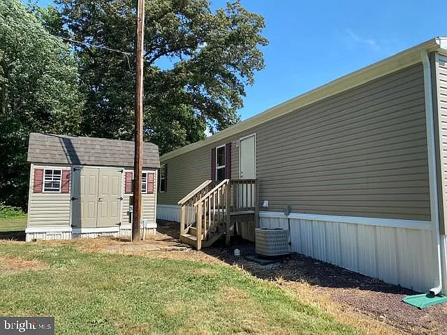 3 bed, 924 sqft, $1,600 — Photo 2