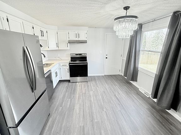 2nd image of 55 Minden Dr #1