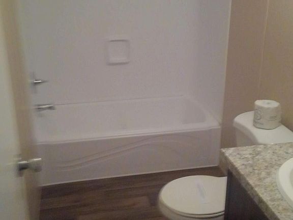 3rd image of 17 Oakwood Pl