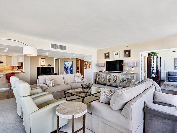 4th image of 100 Lakeshore Dr APT 756