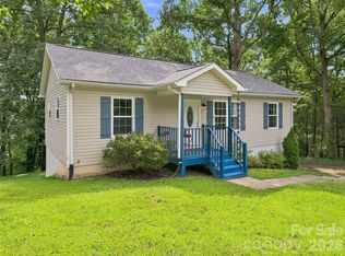 1019 Mountain Dr, Candler, NC 28715
