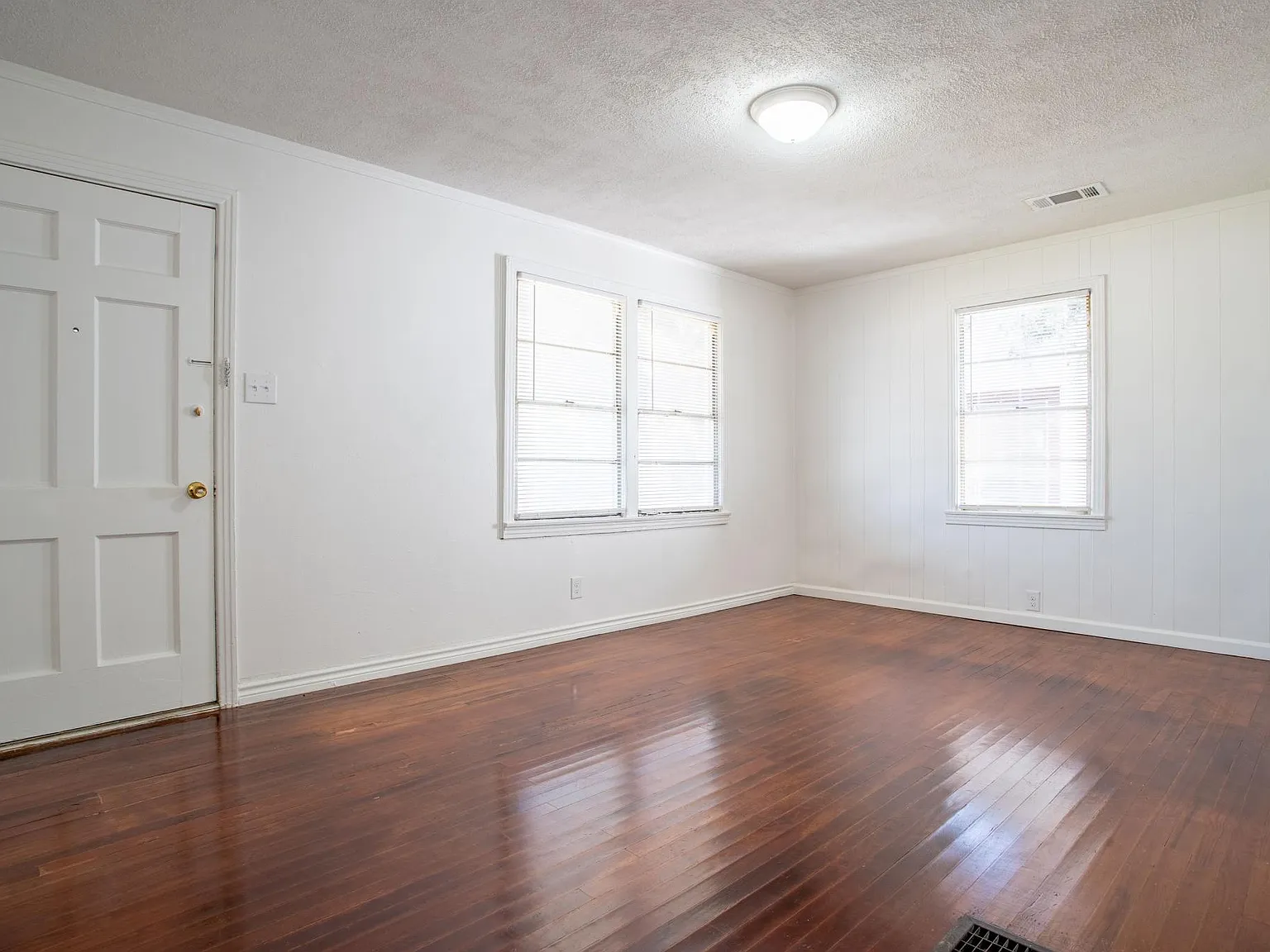 2 bed, 720 sqft, $1,850 — Photo 4