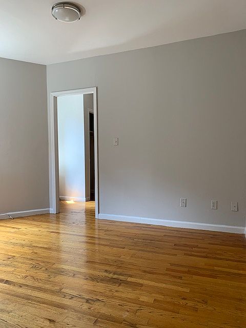 1st image of 226 Thompson St APT 20