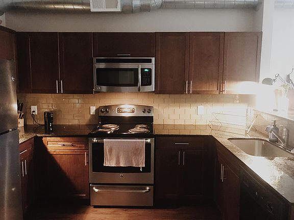 5th image of 1385 Rosewood Ave Unit 205